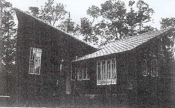 村山知義の三角の家写真「アサヒグラフ」１９２４年３月１９日号.jpg